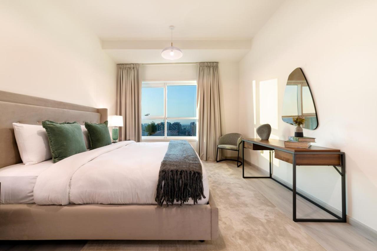 Апартаменты Maison Privee - Millennium Executive Tower Дубай Экстерьер фото