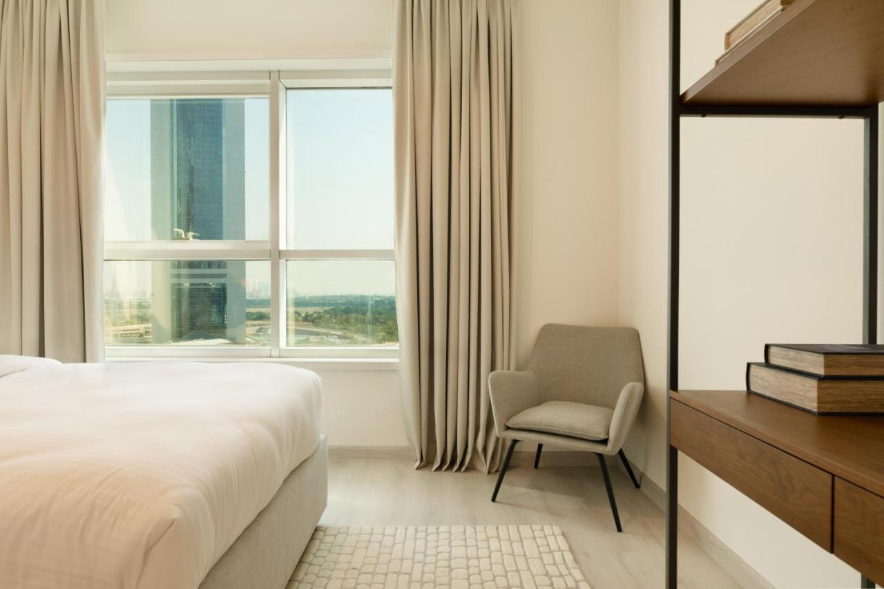 Апартаменты Maison Privee - Millennium Executive Tower Дубай Экстерьер фото